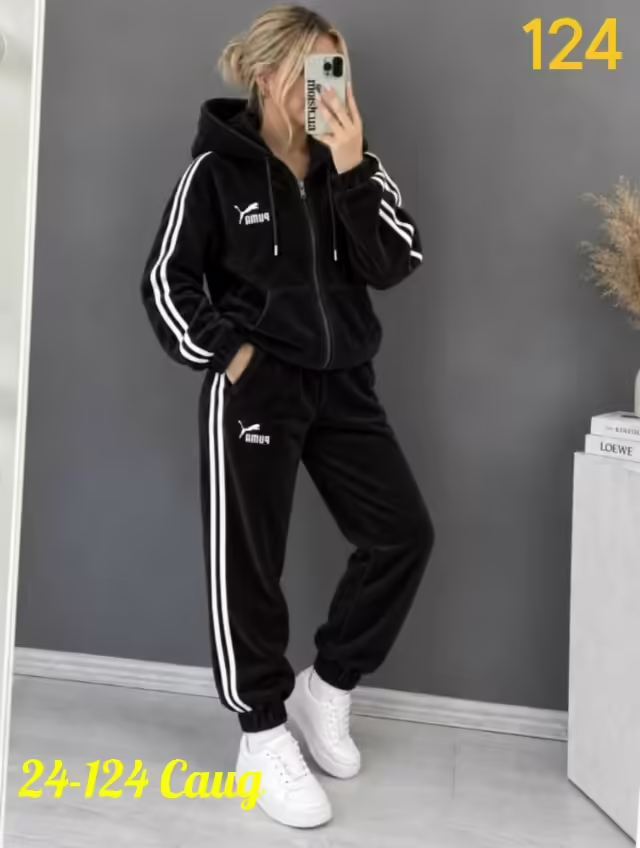 Стильные женские костюмы