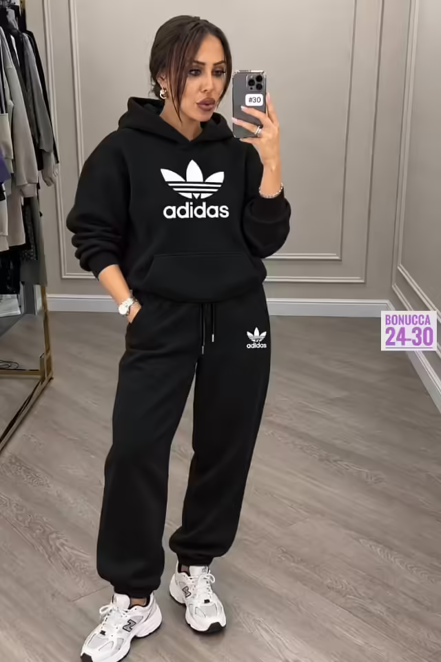 Спортивные стильные женские костюмы adid@s
