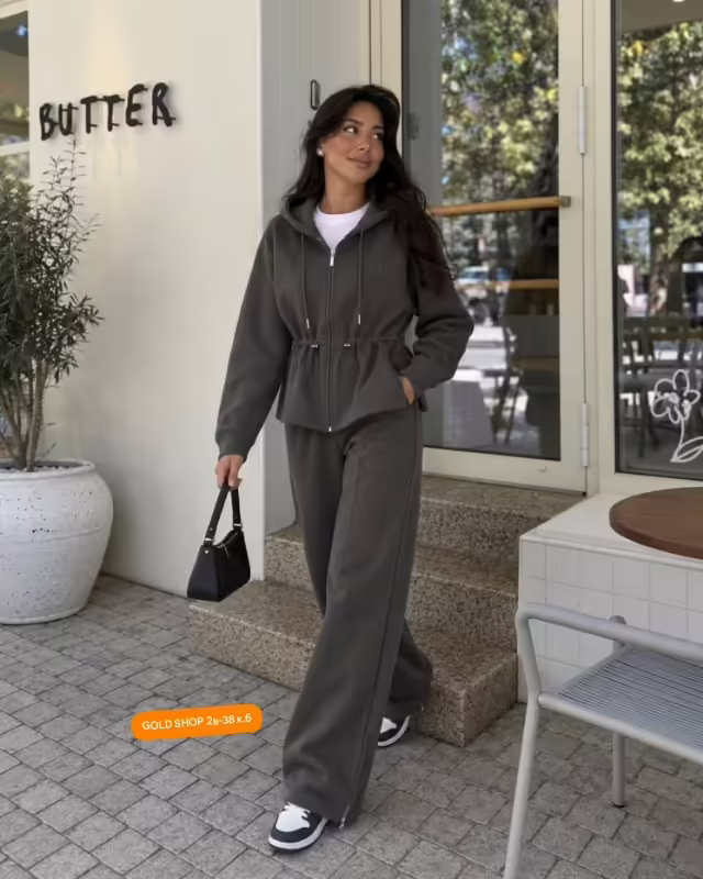 Трендовые женские костюмы. фото 3