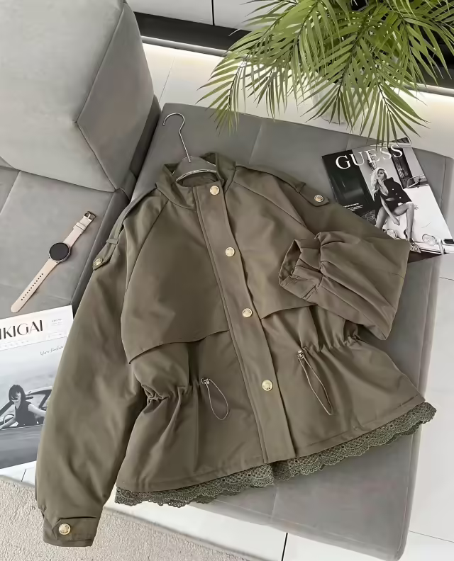 Утеплённые женские тренчи с кружевом