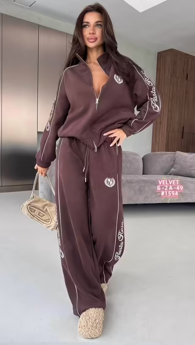 Женские костюмы