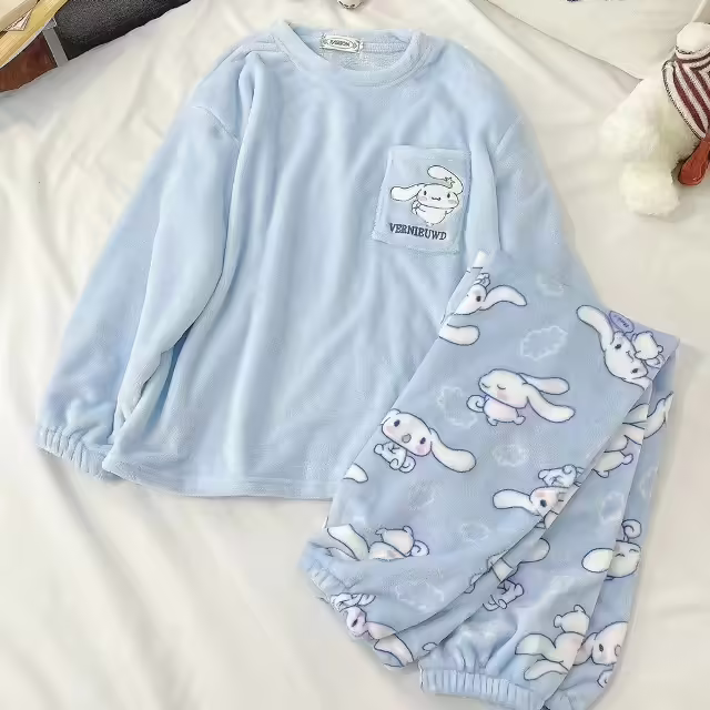 Бархатные женские пижамы