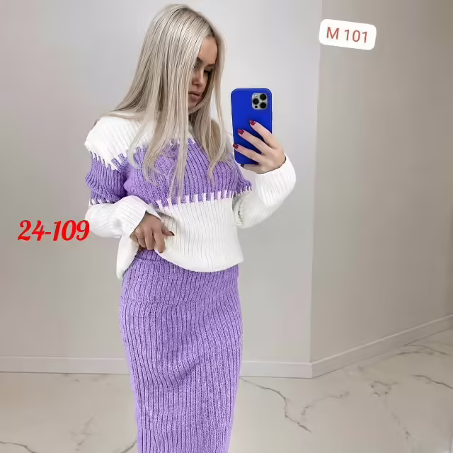 Стильные женские костюмы