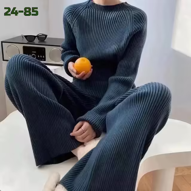 Стильные женские костюмы. фото 3