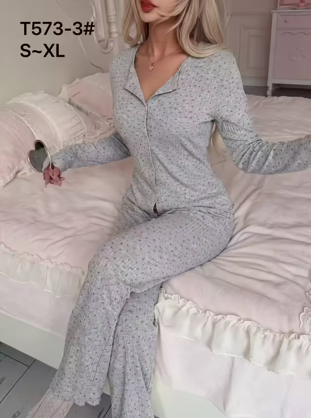 Удобные женские лонгсливы