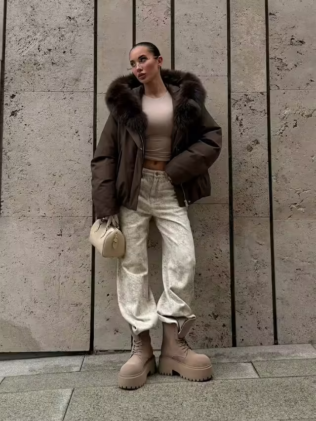 Женские куртки с капюшоном