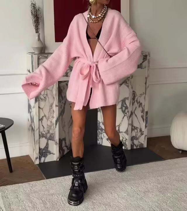 Уютные вязаные стильные женские кардиганы