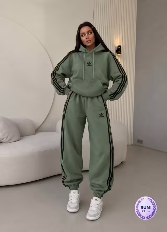 Широкие свободные тёплые удобные стильные женские костюмы на каждый день. фото 3