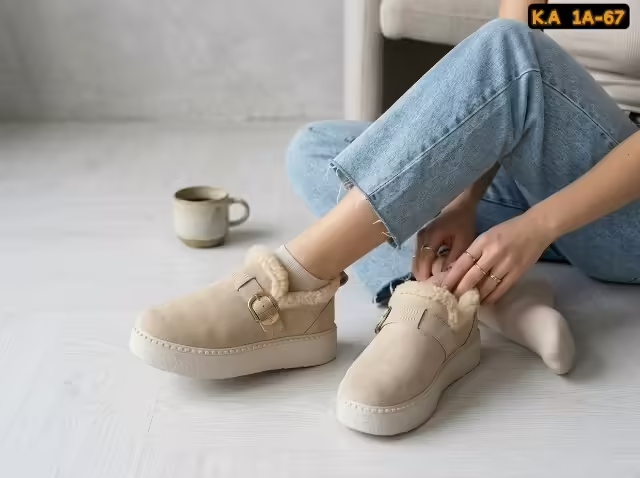 Замшевые женские угги