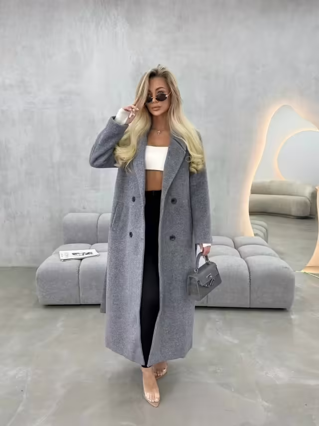Двубортные элегантные стильные женские пальто. фото 3