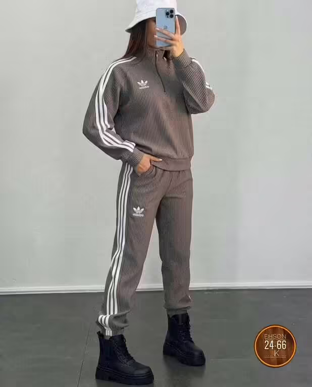 Женские костюмы. фото 3