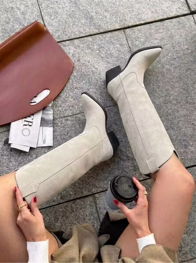 Женские сапоги. фото 3