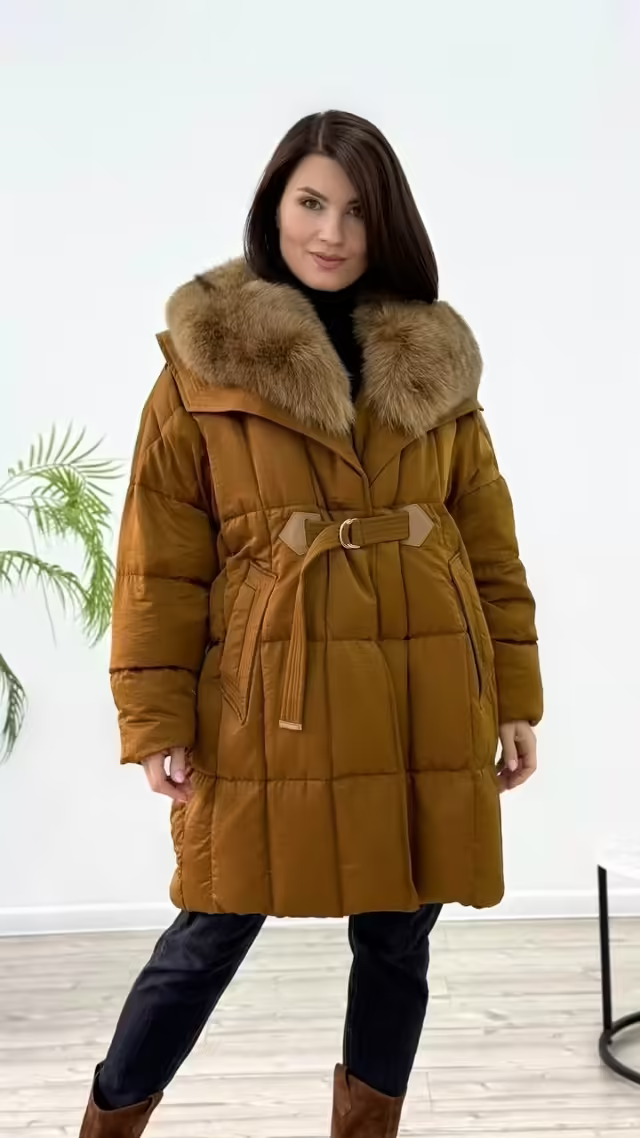 Натуральные женские пуховики