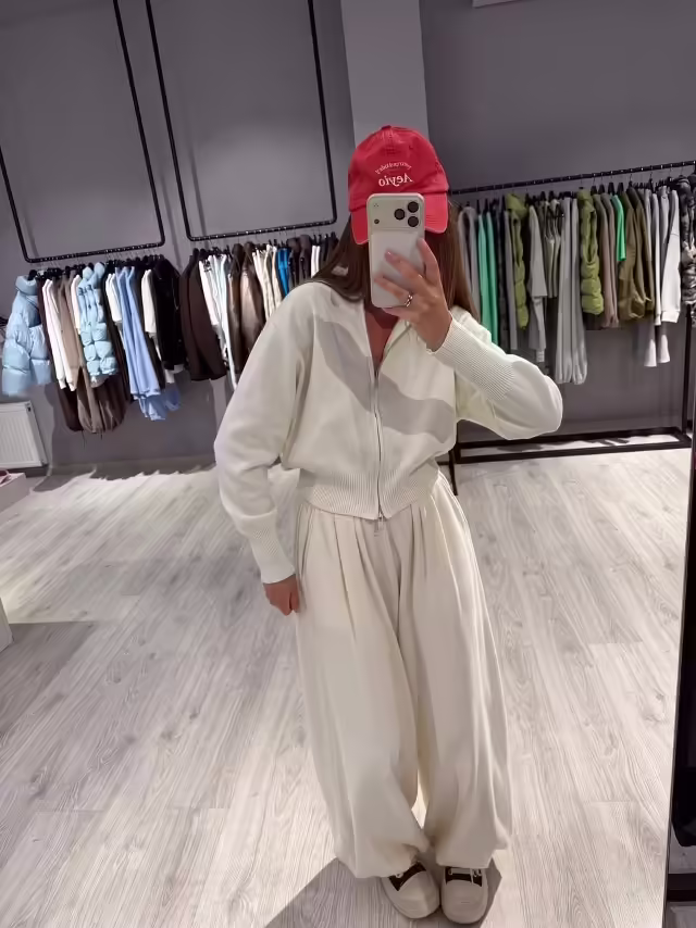 Популярные женские костюмы двойки
