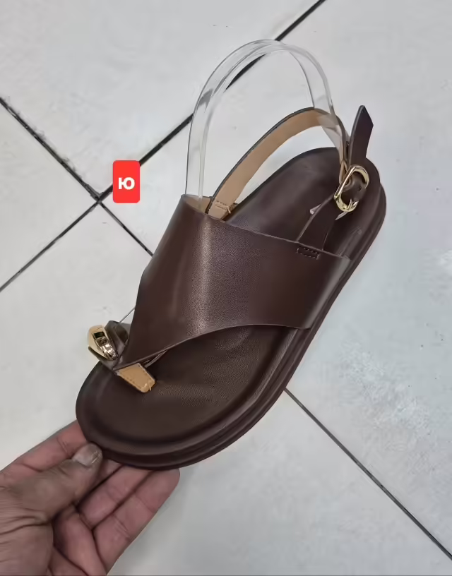 Женские босоножки