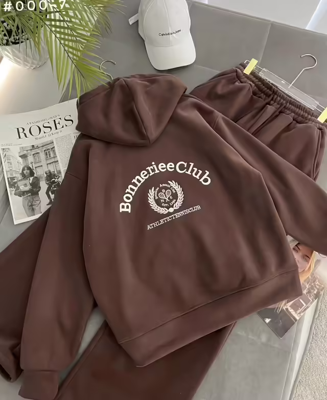 Женские костюмы