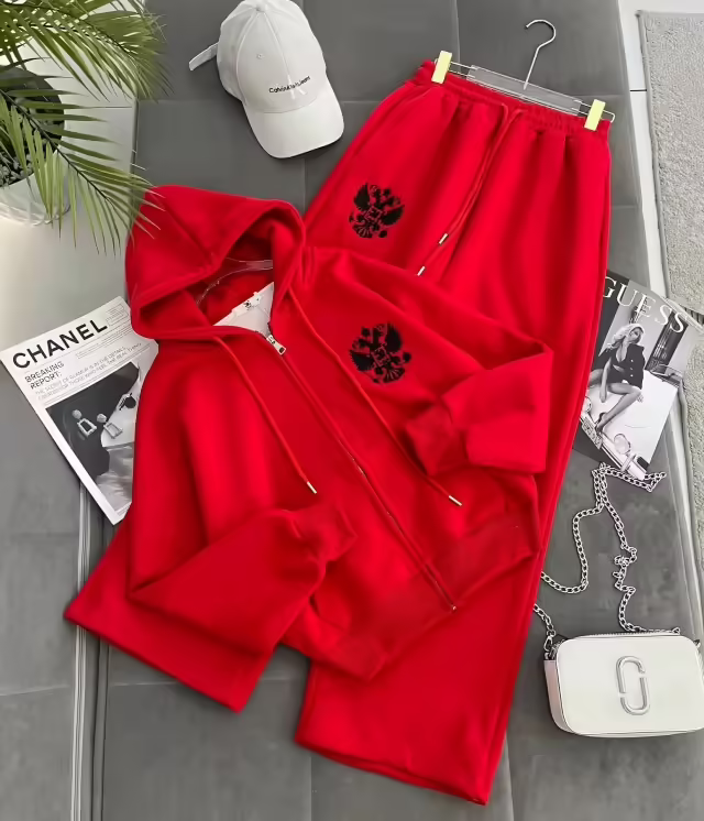 Спортивные женские костюмы с начёсом. фото 3