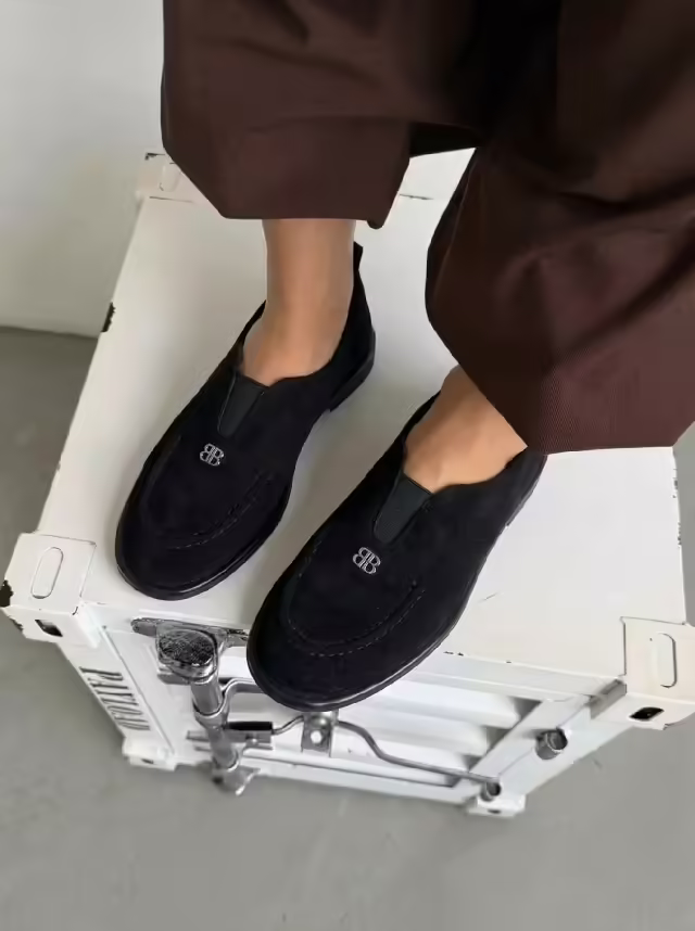 Замшевые женские лоферы