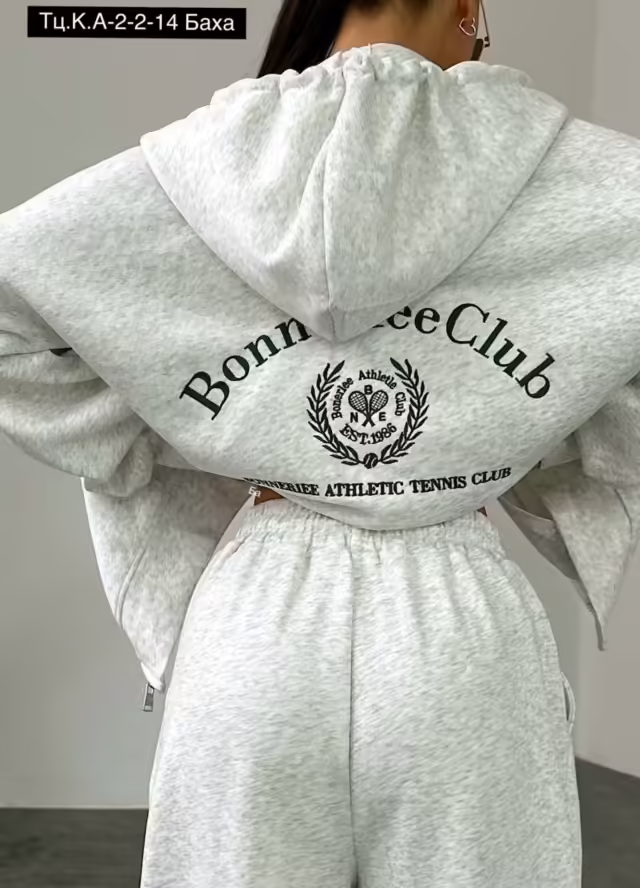 Женские костюмы