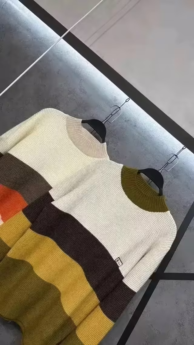 Женские свитера