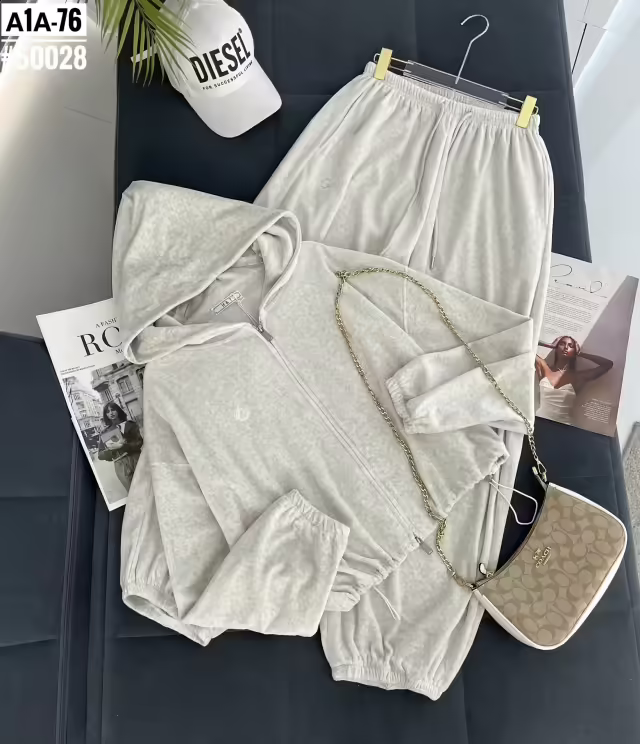 Женские костюмы