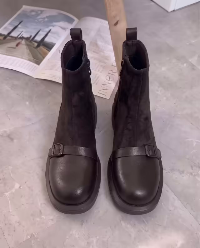 Женские ботинки