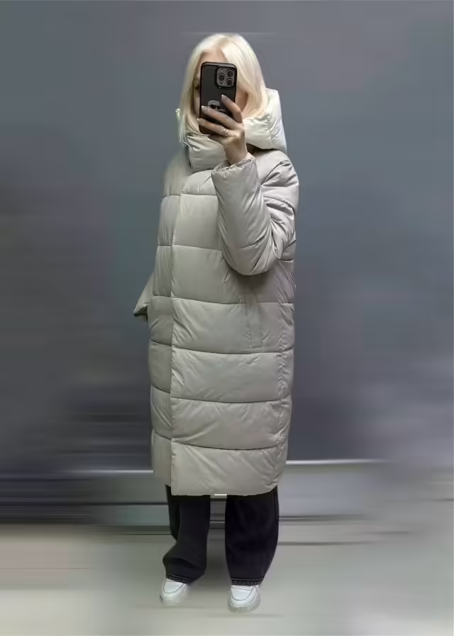 Стильные женские куртки с капюшоном