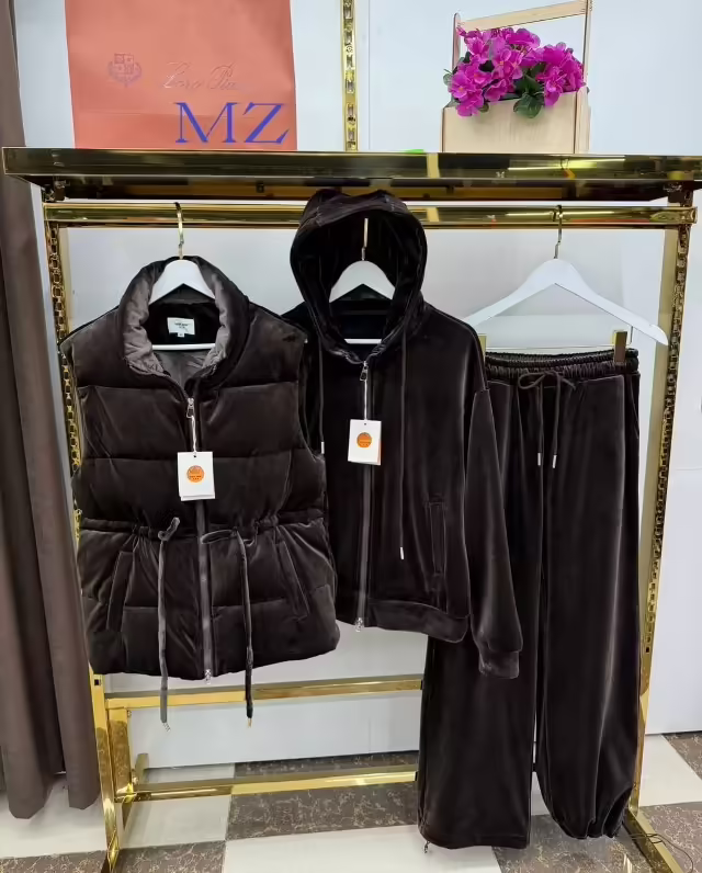 Спортивные женские костюмы