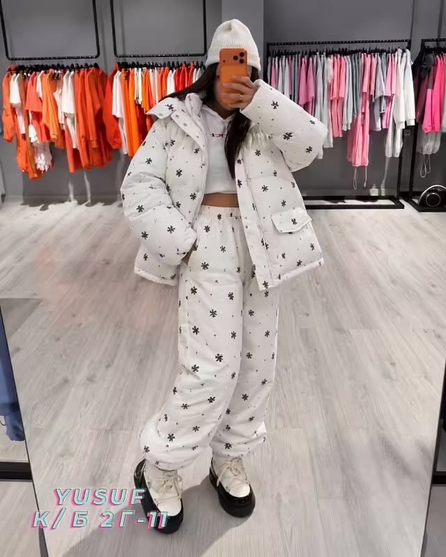 Горнолыжные тёплые зимние женские костюмы